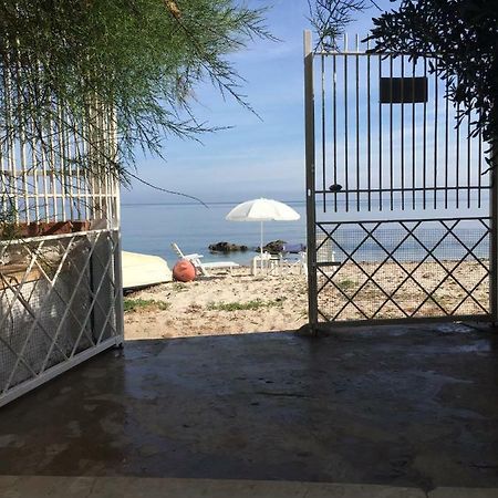 A Casa di Giuseppe 2 Bed and Breakfast Carini Esterno foto